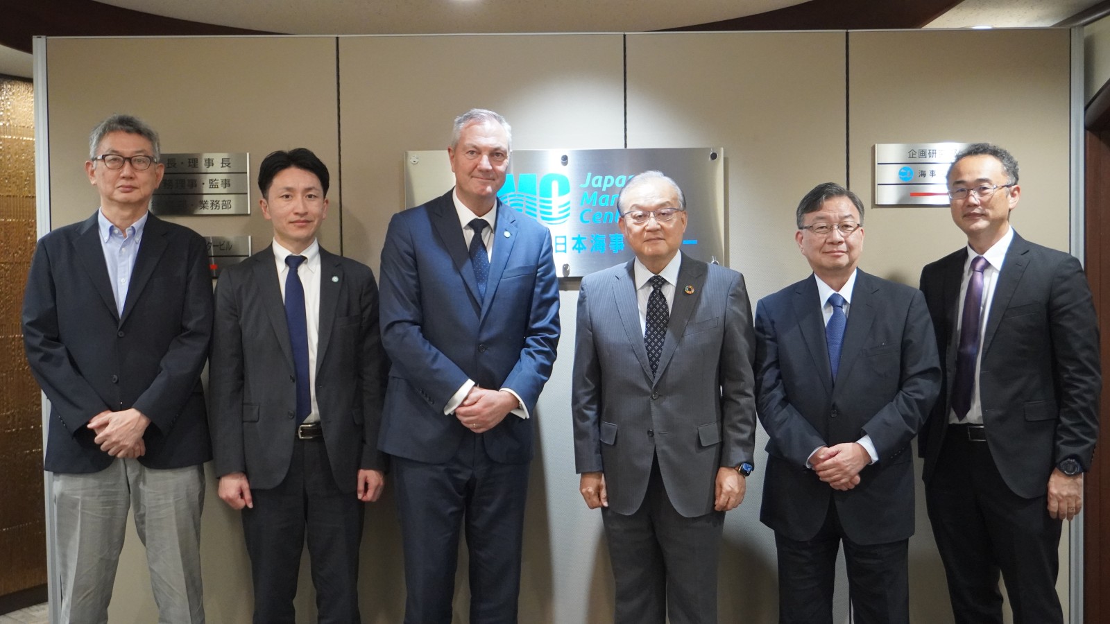 From left: Mr Hiragochi, President (JMC), Mr Okugawa, Policy Officer (IOPC Funds), Mr Sivertsen, Director (IOPC Funds), Mr Shukuri, Chairperson (JMC), Dr Osuga, Counselor (JMC) and Vice-chair of the Joint Audit Body (IOPC Funds), and Mr Nakamura, Senior Research Fellow (JMC)